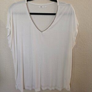 Edgely White and silver tee